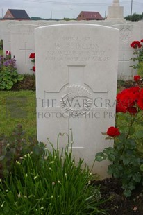 Dochy Farm New British Cemetery - DILLON, WILLIAM ARTHUR